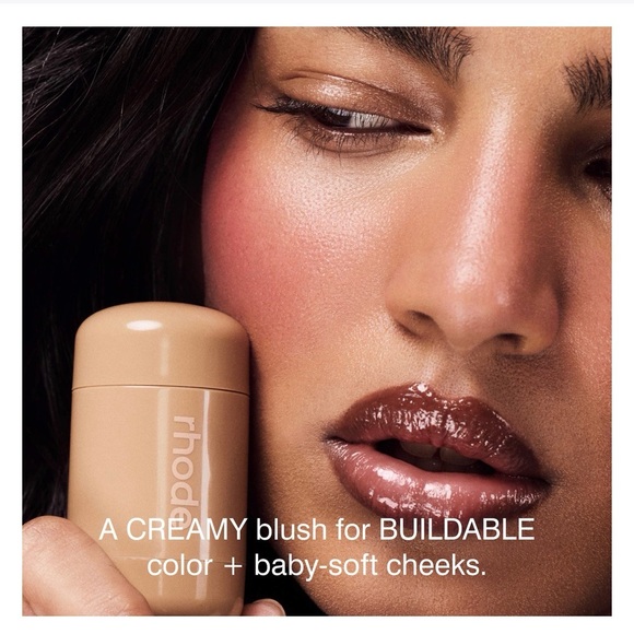 Rhode DATE CAKE POCKET BLUSH - Picture 3 of 9